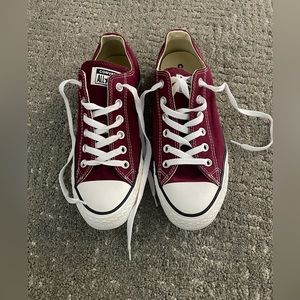 Converse All Star Chuck Taylor-mens size 7/women’s 9